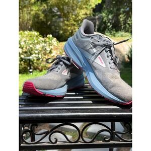 Brooks Women's Gray and Pink Running Sneakers